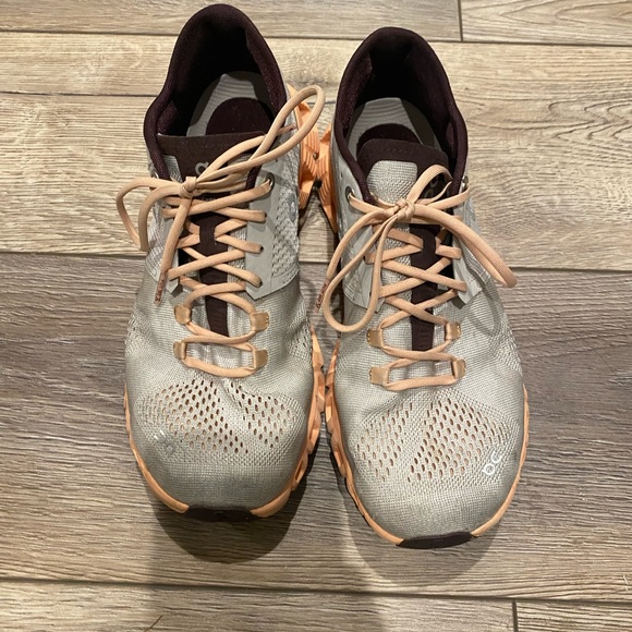 On cloud Running shoes (Cloud X) - Picture 2 of 4